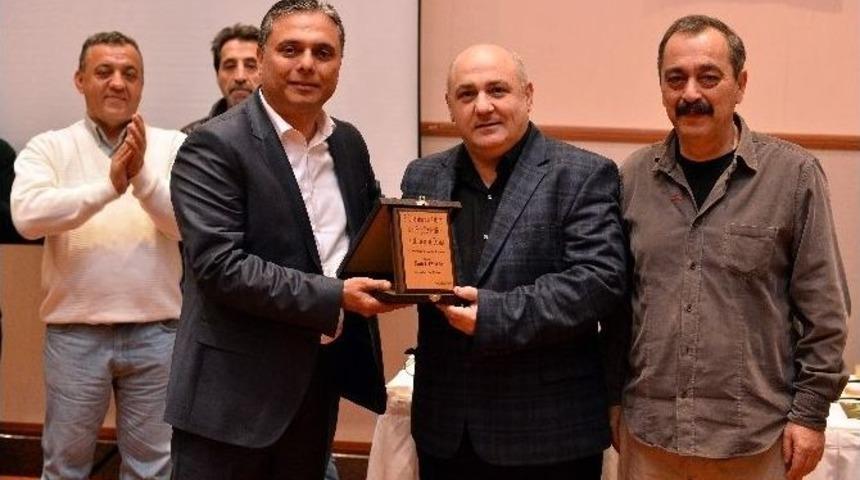 Başkan Uysal&rsquo;a Bri&ccedil;&ccedil;ilerden Plaket