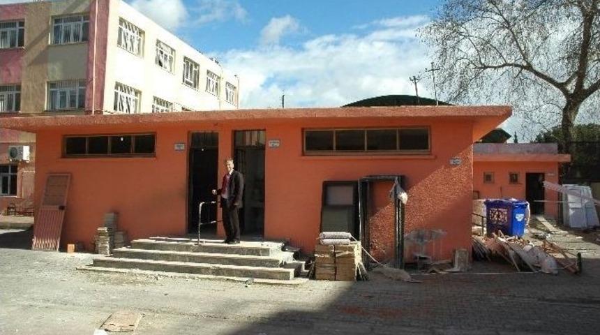 Manavgat&rsquo;ta Okul Tuvaletleri Modern Hale Getirildi