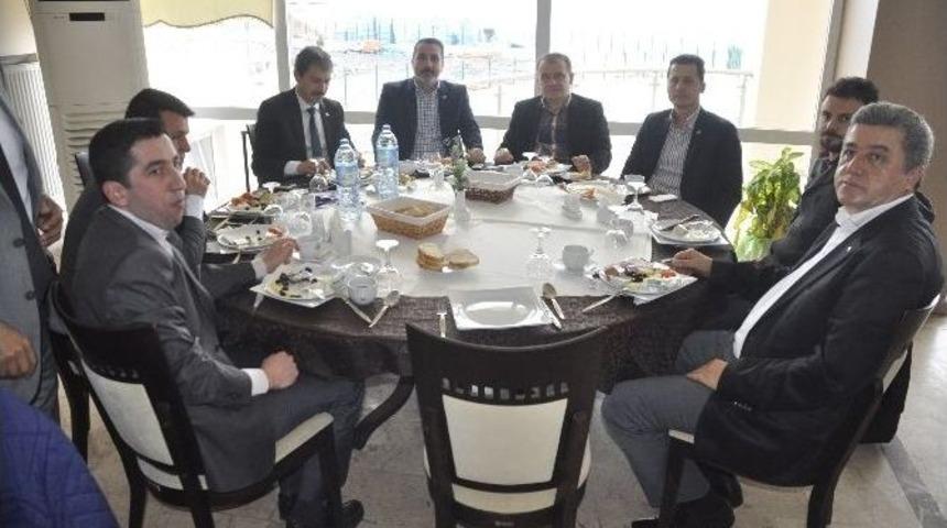 Ulaştırma Memur-sen’den Dayanışma Kahvaltısı