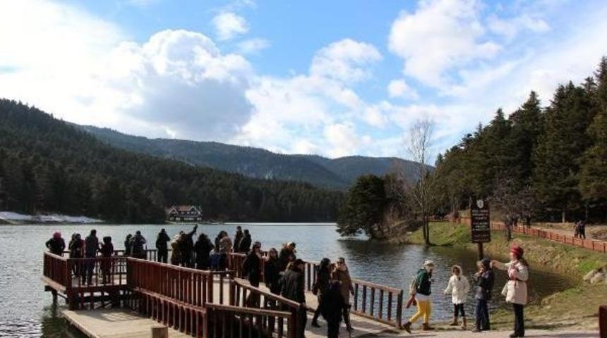 G&ouml;lc&uuml;k Tabiat Parkı'na Tatilci Akını