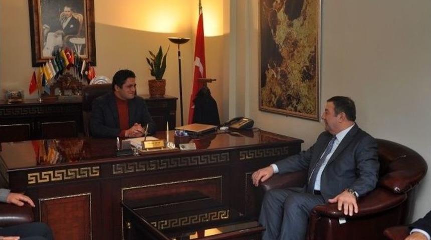 Aliağa Belediyesi, Mhp Teşkilatını Ağırladı