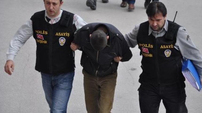 2 Kişinin Katil Zanlısı 2 Kardeş &Ccedil;ıktı (2)