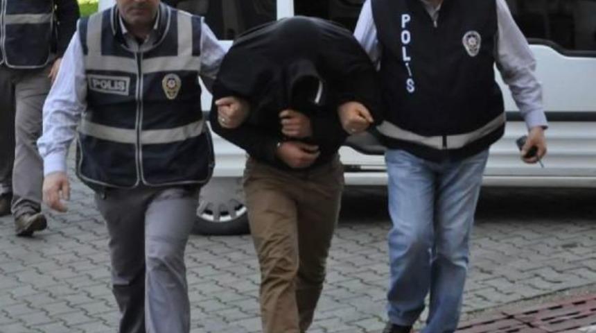 Banka Soygunu Zanlısı 2 Belediye &Ccedil;alışanı Adliyeye Sevk Edildi-Yeniden