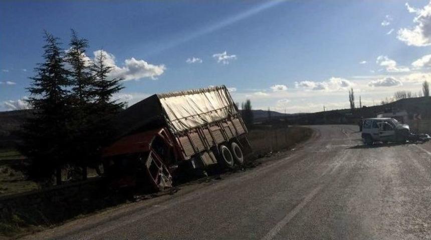 Eskişehir&rsquo;de Trafik Kazası, 1 &Ouml;l&uuml; 1 Yaralı
