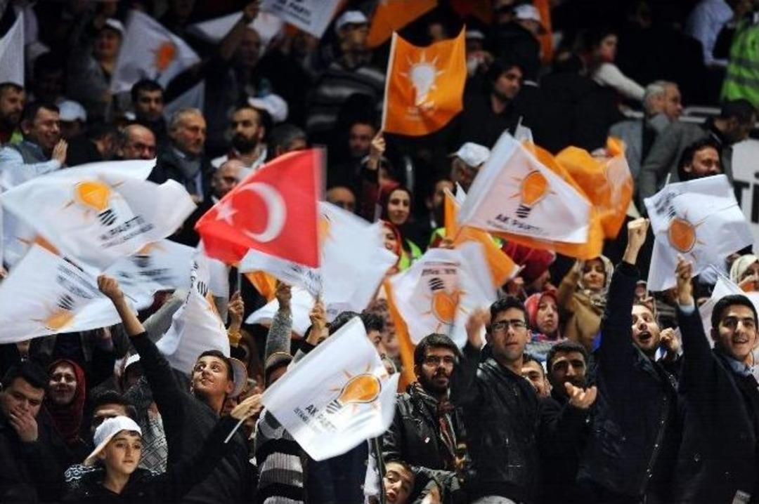 Ak Partililer, Kongreye Akın Etti