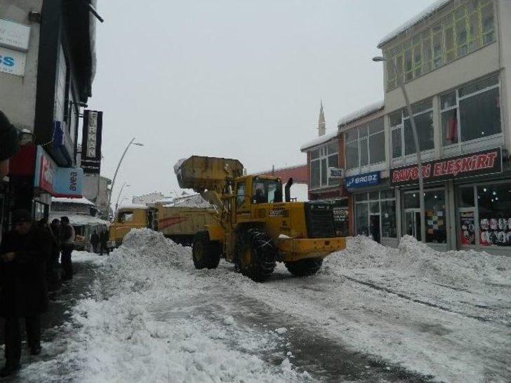 Eleşkirt’te Kar Temizleme Çalışması G3