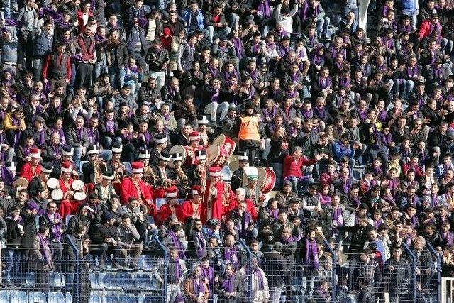 Osmanlı Stadı’nda Türk Spor Tarihinde Bir İlk