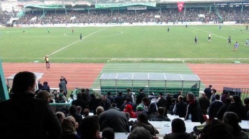 Kocaelispor 15 Bin 450 Taraftara Oynadı