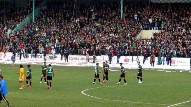 Kocaelispor 15 Bin 450 Taraftara Oynadı