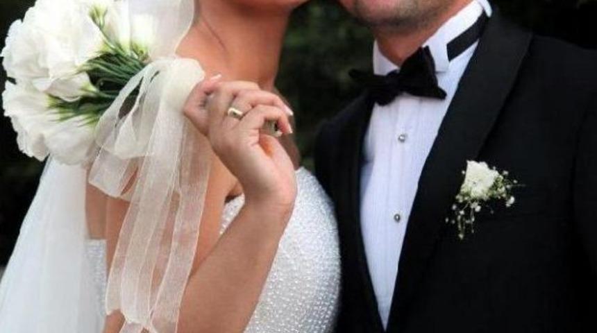 Doğacak Bebeği I&ccedil;in Parti Hazırlığı Yaparken Hastanelik Oldu  (2)