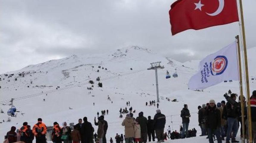 Denizlililerin Kar Şenliği Keyfi