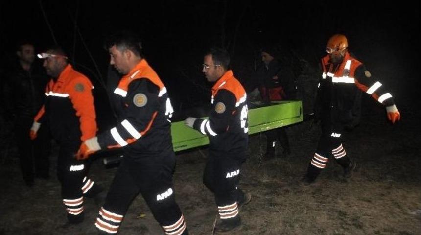 Kanal İ&ccedil;inde Erkek Cesedi Bulundu