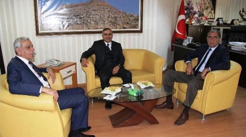 Vali Koçak’tan Belediyeye Ziyaret