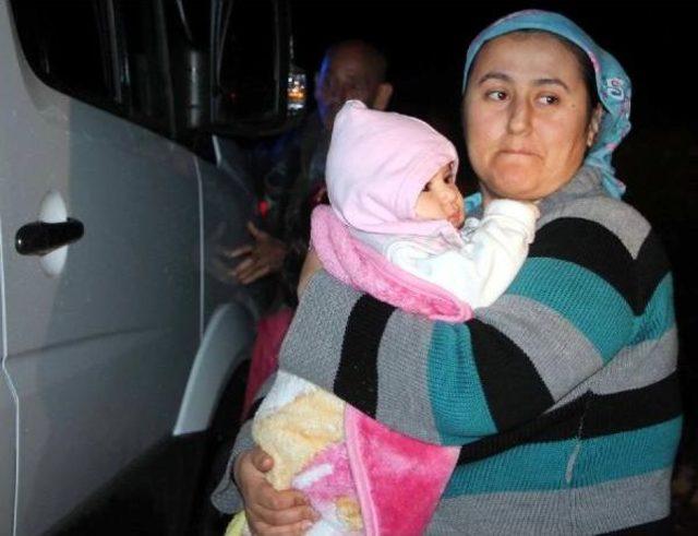 Babadağ’Da Mahsur Kalan 2’Si Bebek 45 Kişi Kurtarıldı 2