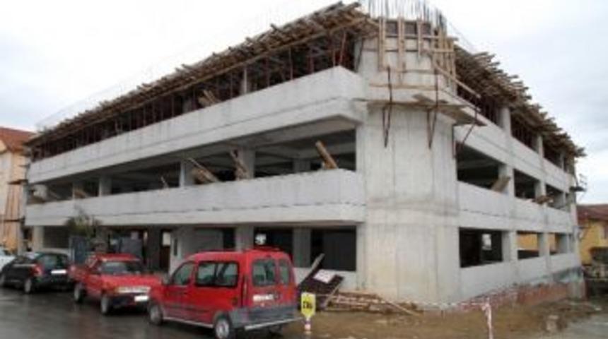 G&ouml;lc&uuml;k Katlı Otoparkı Şekilleniyor