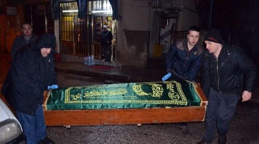 Yalnız Yaşayan Yaşlı Adam &Ouml;l&uuml; Bulundu