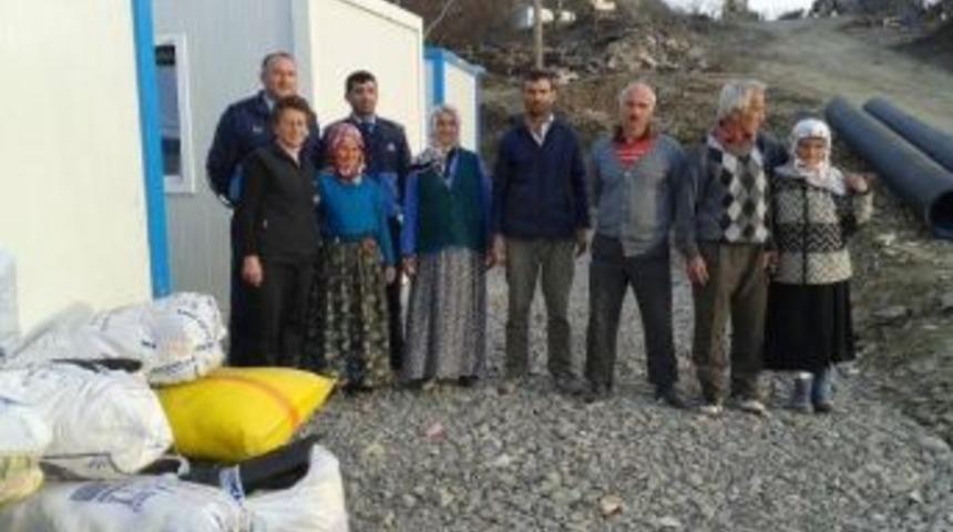 Bafra Umut Derneği&rsquo;nden Evleri Yanan Ailelere Destek