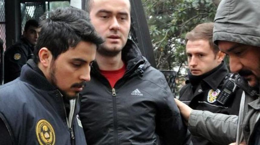 Gözaltına Alınan Polislerin 5'i Sağlık Kontrolünden Geçirildi