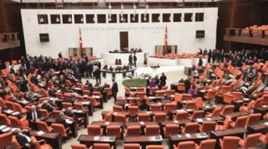 Bureaucrats In Rush To Run For Akp In Election