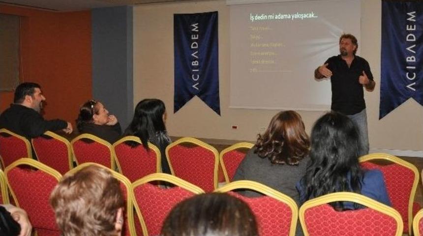 Acıbadem Adana’da Hastalara Stand-up Gösterisi