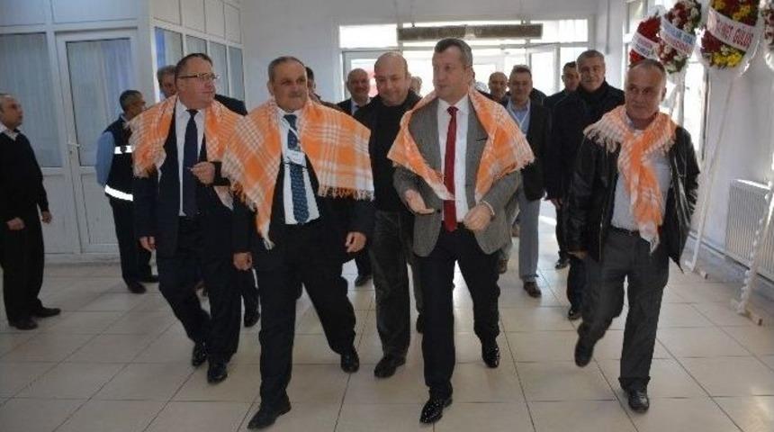 Başkan Şahin&rsquo;den Menemen &Ccedil;ift&ccedil;isine M&uuml;jde &Uuml;st&uuml;ne M&uuml;jde