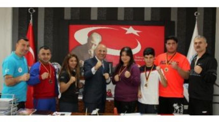 Şampiyon Sporculardan Ziyaret