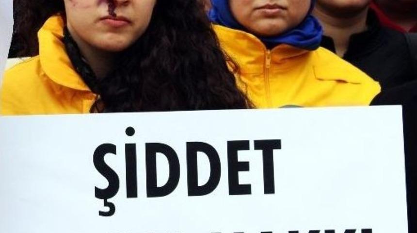 Sağlık&ccedil;ılardan Şiddete Tepki Eylemi