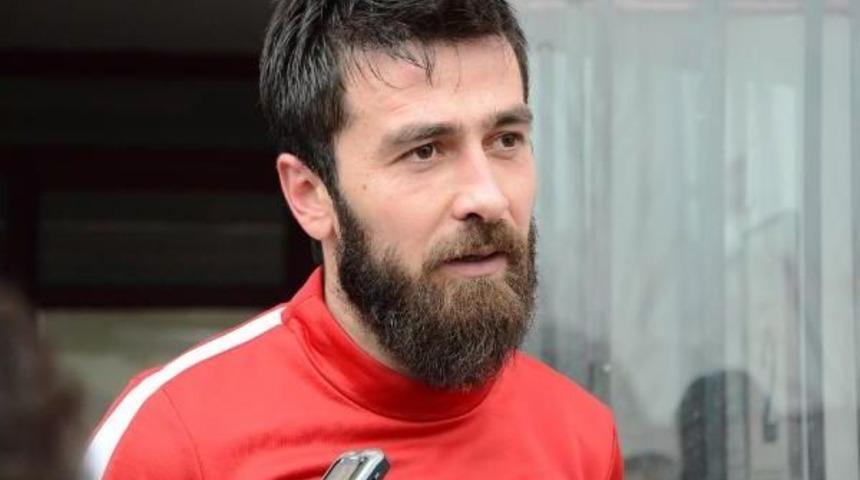 İneg&ouml;lspor'da Y&uuml;zler G&uuml;l&uuml;yor