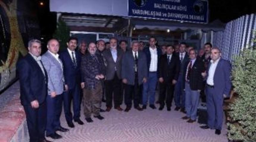 Başkan, "dernek Binaları Bilgi Evleri Gibi &Ccedil;alışmalı"