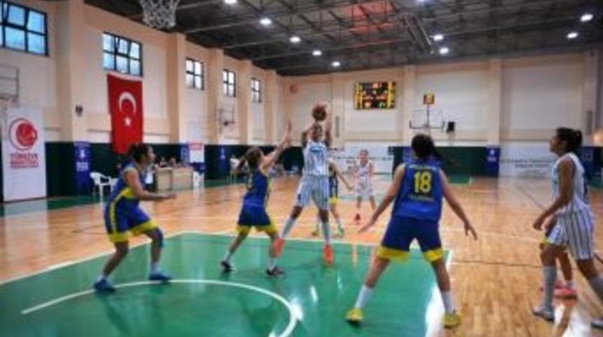 Basketbolda Kuralar &Ccedil;ekildi