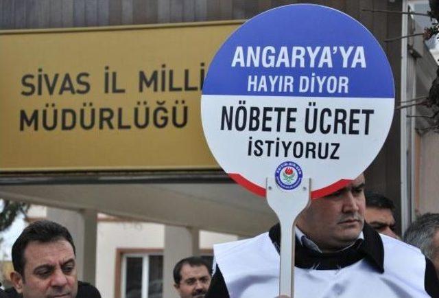 Eğitimciler 'angarya Nöbet' Için Ücret Istedi