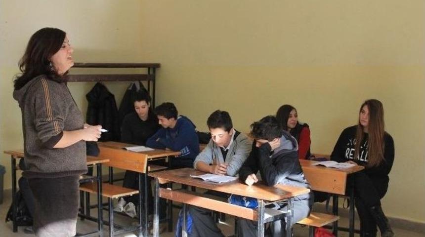 Ayvalıkta İkinci D&ouml;nem Ders Zili &Ccedil;aldı