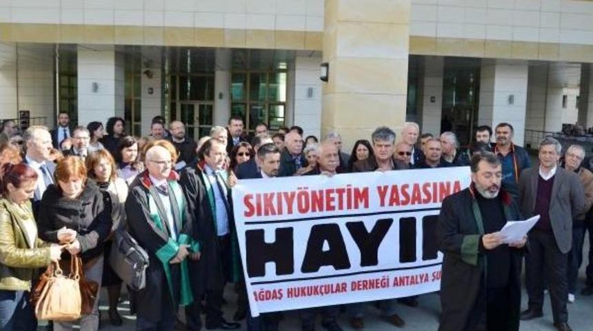 Avukatlardan İ&ccedil; G&uuml;venlik Paketi Protestosu