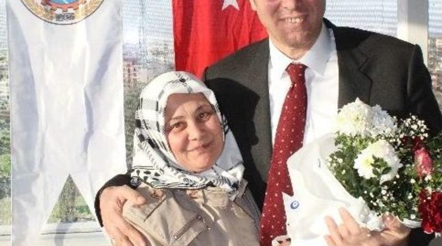 Tekkek&ouml;yl&uuml; Bayanlar Kolları Sıvadı