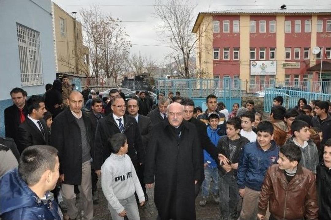 T&uuml;rkiye&rsquo;de En Fazla &Ouml;ğretmen Ataması Şırnak&rsquo;ta Yapıldı