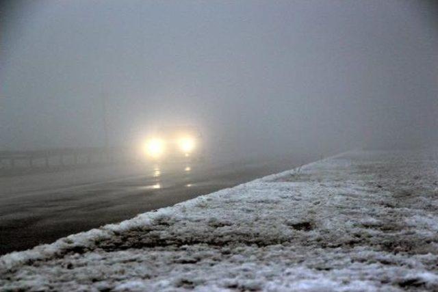 Bolu Dağı'nda Kar Ve Sis