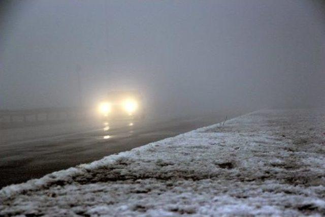 Bolu Dağı'nda Kar Ve Sis