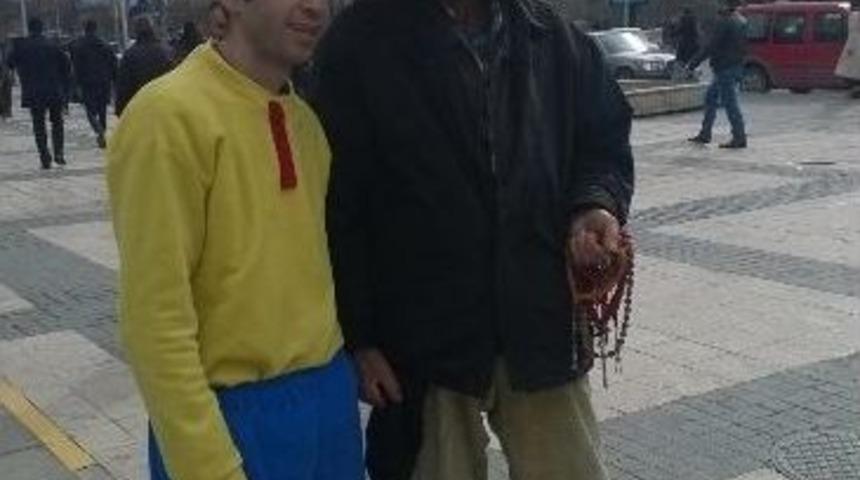 Tespihli Pepe İlgi Odağı Oldu