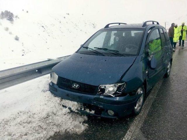 Aracına Zincir Takarken Can Verdi