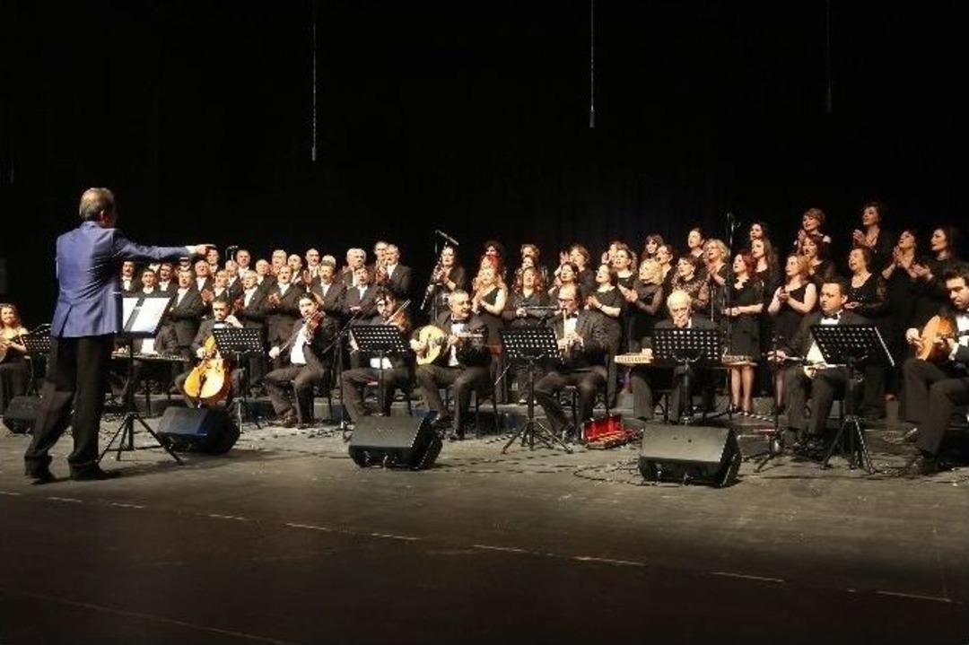 Sanat M&uuml;ziği Ezgileri B&uuml;y&uuml;ledi