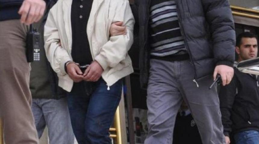 Boşanmak Isteyen Eşe Bı&ccedil;aklı Koca Dehşeti Kamerada (2)