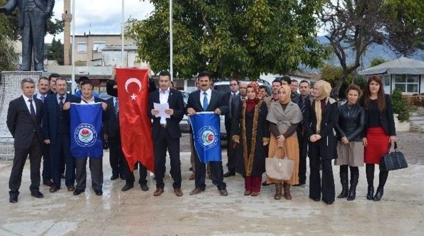 Demre&rsquo;de &Ouml;ğretmenler N&ouml;bet Eylemi Yaptı