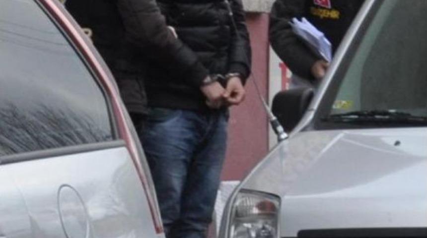 69 Yaşındaki Kadına Tecav&uuml;z Edip Maaş Kartını, K&uuml;pe Ve Y&uuml;z&uuml;ğ&uuml;n&uuml; Gasp Eden Zanlı Yakalandı