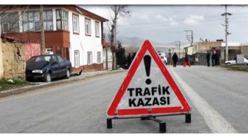 Yunak&rsquo;ta Trafik Kazası: 1 Yaralı