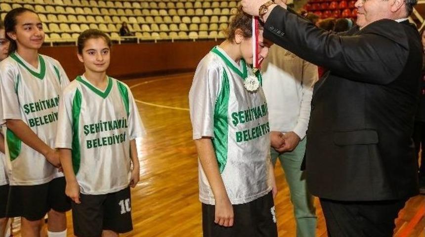 Potada Şampiyonluk Kupası Şehitkamilli Perilerin Elinde Y&uuml;kseldi