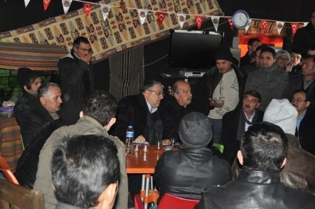 Milletvekili Şeker, S&ouml;ğ&uuml;t&rsquo;te Eylem Yapan İş&ccedil;ileri Ziyaret Etti