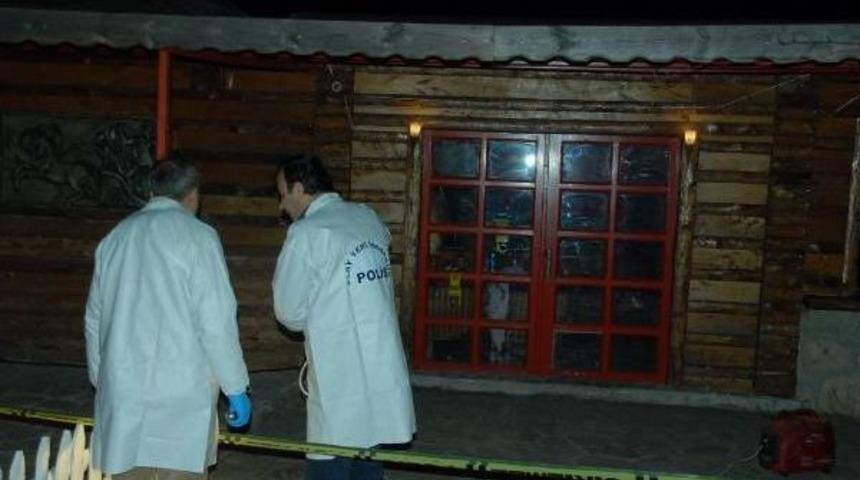 Yemek Yediği Restoranda &Ouml;ld&uuml;r&uuml;ld&uuml;