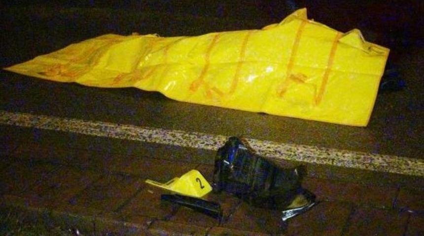 Otomobilin &Ccedil;arptığı 18 Yaşındaki Gen&ccedil; &Ouml;ld&uuml;