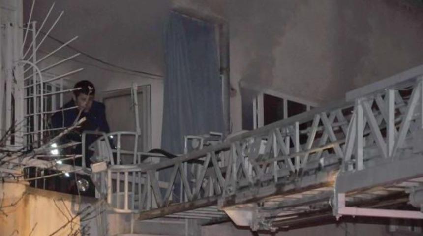 Yangında Iki Kişi Dumandan Etkilendi