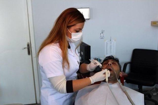 Ağrı’ya İlk Periodontoloji Uzmanı Atandı